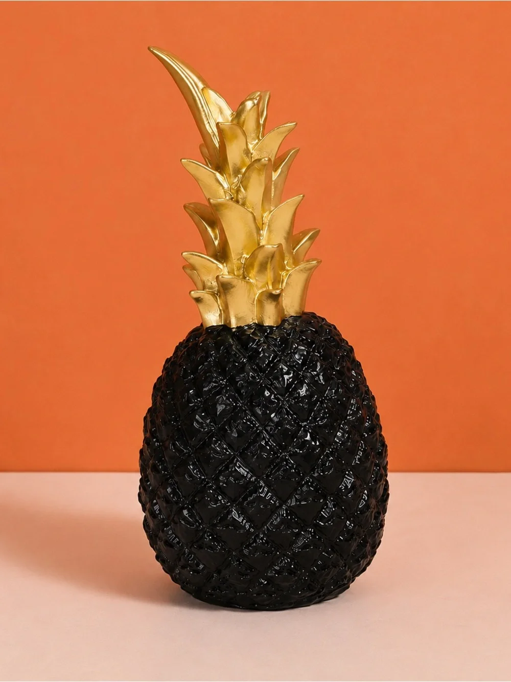 Black & Gold Pineapple Decor – Modern Tropical Decorative Statue 9”